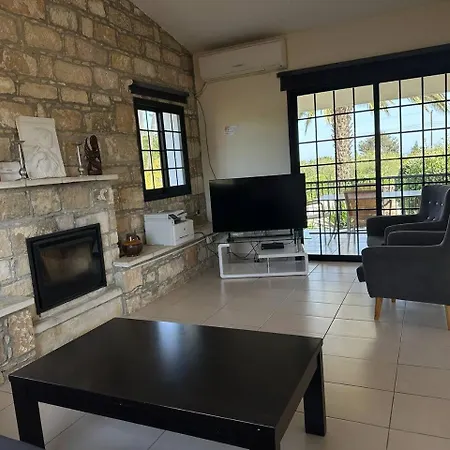 Villa Margarita Lachi